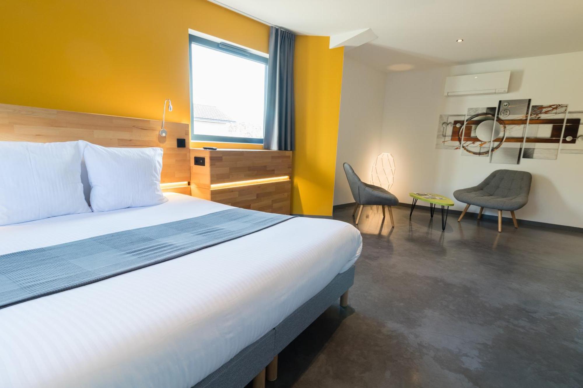 H85 Hotel Chatte Екстериор снимка