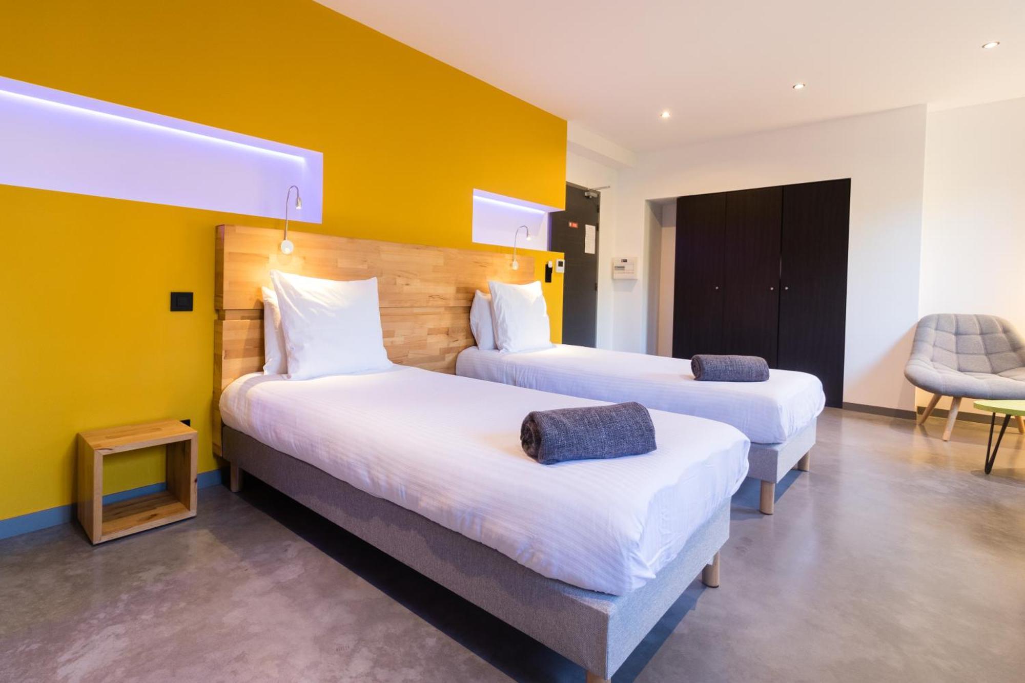 H85 Hotel Chatte Екстериор снимка